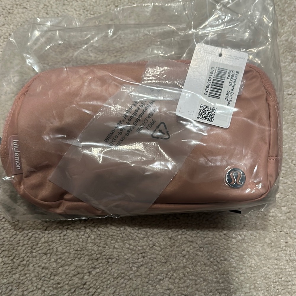 Lululemon Everywhere Belt Bag Pink